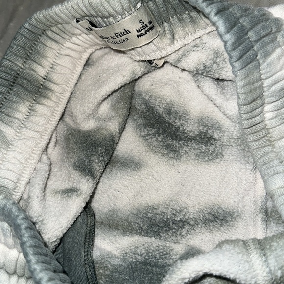 Abercrombie Lounge Shorts - Picture 4 of 4